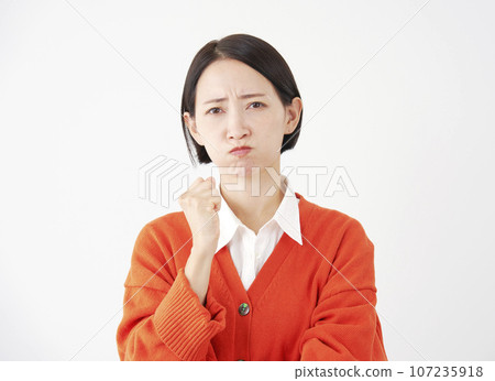 Angry woman white background Angry woman white background 107235918