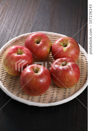 Apple Sun Tsugaru Apple Sun Tsugaru 107236143