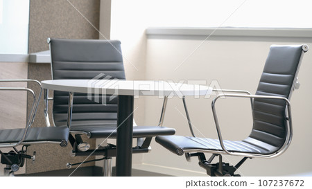 Meeting room in modern business office. 107237672