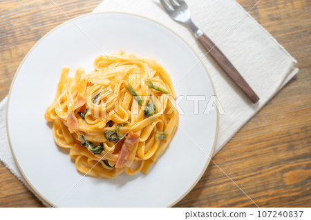 番茄奶油麵食 107240837