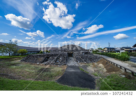 Stone-built ancient tomb Kawai Jirobeizuka No. 1 Stone-built ancient tomb Kawai Jirobeizuka No. 1 107241432
