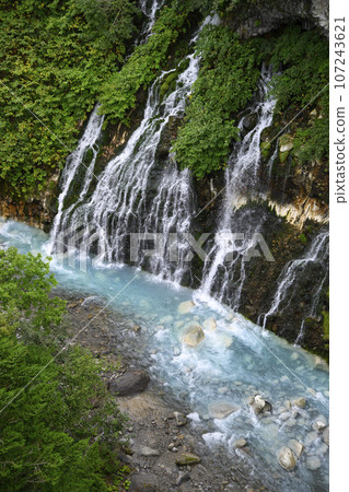 "Whitebeard Falls" in Biei, Hokkaido 107243621