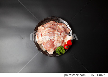 幼雞雞大腿塊 107243824