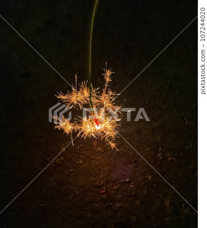 Sparkler Sparkler 107244020