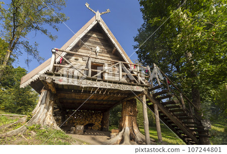 September 17, 2023. Wooden hut of Baba Yaga. The first interactive history park September 17, 2023. Wooden hut of Baba Yaga. The first interactive history park 107244801