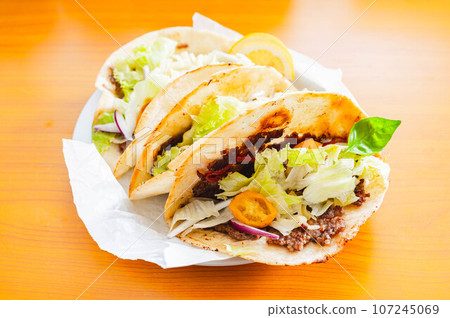 handmade tacos 107245069