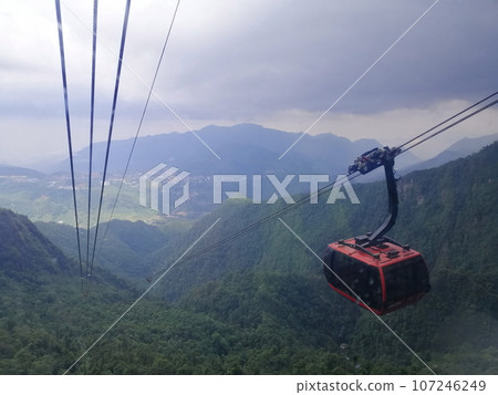 red cable car to fansipan mountain sapa vietnam red cable car to fansipan mountain sapa vietnam 107246249
