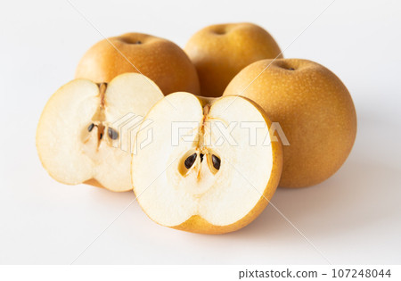 Pear Hosui pear cut in half Fruit Fruit Hosui 107248044