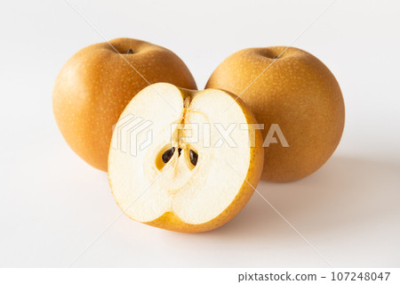 梨豐水梨切成兩半 水果 水果豐水 107248047