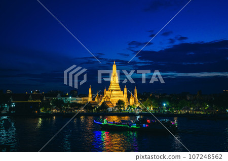 泰國黎明寺鄭王廟夜景(2023年拍攝) 泰國黎明寺鄭王廟夜景(2023年拍攝) 107248562