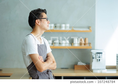 咖啡館男士 107248784