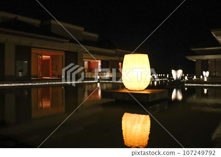 熱帶沖繩的豪華度假酒店沖繩麗思卡爾頓酒店的夜景 107249792