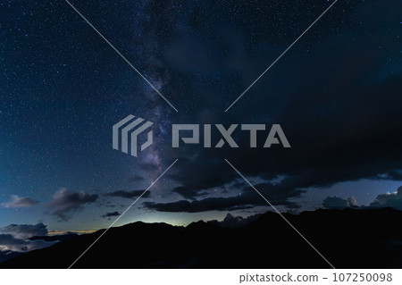 Milky Way and starry sky seen from Mt. Jigatake 107250098