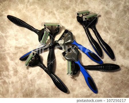Shavers placed in a messy manner Shavers placed in a messy manner 107250217