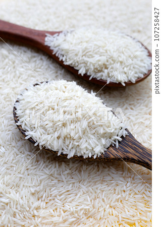 Raw super kernel basmati rice long grain 107258427