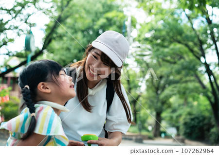parenthood, parent and child, child 107262964
