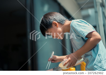 younger, person, baby boy 107262982