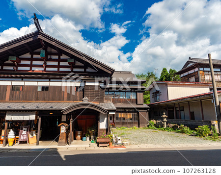 秋田縣益田町盛夏遊覽充滿旅行氣息的古街景 秋田縣益田町盛夏遊覽充滿旅行氣息的古街景 107263128