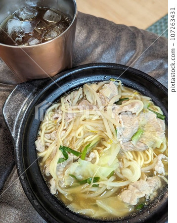 豬肉蔬菜拉麵 107263431