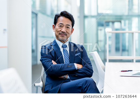 商務人士 107263644