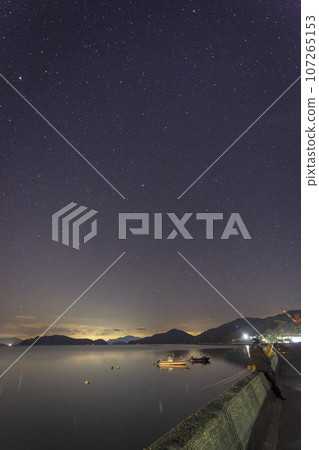 Winter starscape in Setouchi: Scorpius rising in the early morning 107265153