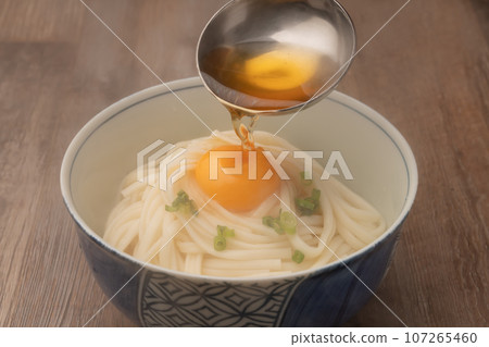 Kamaage udon Tsukimi udon 107265460