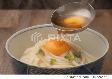 Kamaage udon Tsukimi udon 107265462