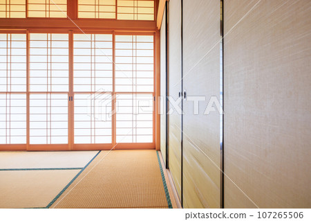 Japanese-style shoji and sliding doors Japanese-style shoji and sliding doors 107265506