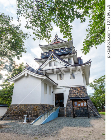 盛夏時節,歷史悠久的橫手公園和橫手城 盛夏時節,歷史悠久的橫手公園和橫手城 107266319