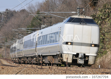 北陸本線翼栗良JR西683系列T25編隊(金澤)雷鳥 107267704