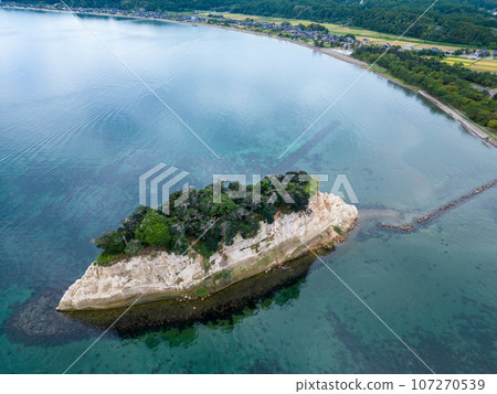 An aerial shot of Mitsuke Island (also known as Gunkanjima), a tourist attraction in Noto, Ishikawa Prefecture 107270539