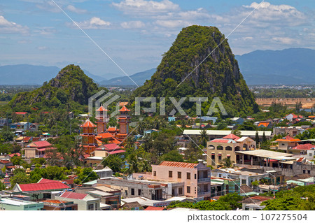 Zhongshan Temple and the Moc Son Mountain in Da Nang 107275504