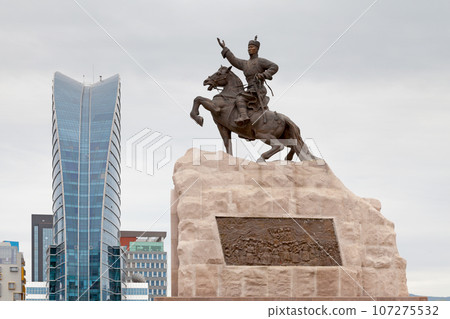 Statue of Sukhbaatar in Ulan Bator Statue of Sukhbaatar in Ulan Bator 107275532