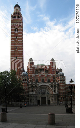 Westminster Cathedral in London 107276596