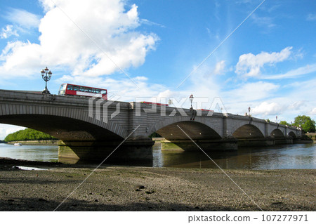 Putney Bridge in London Putney Bridge in London 107277971