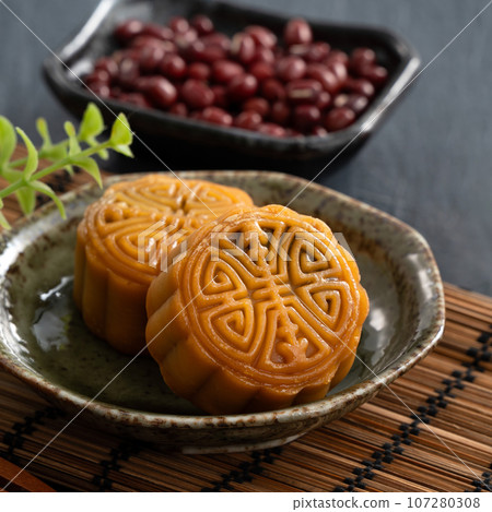 Mid-Autumn Festival Moon cake Geppei Mid-Autumn Festival Moon cake Geppei 107280308