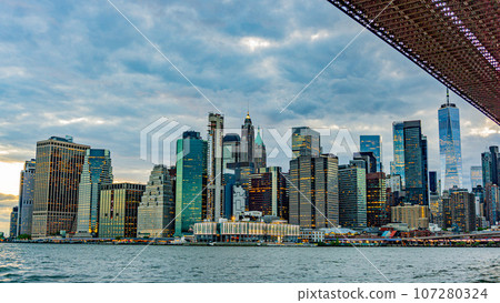 Sunset over Manhattan seen from Brooklyn (New York) Sunset over Manhattan seen from Brooklyn (New York) 107280324
