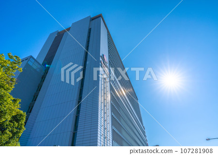 Japan's Yokohama cityscape A ray of hope...Shin-Yokohama Station, which has become more convenient with the arrival of Sotetsu trains (March) = 28th 107281908