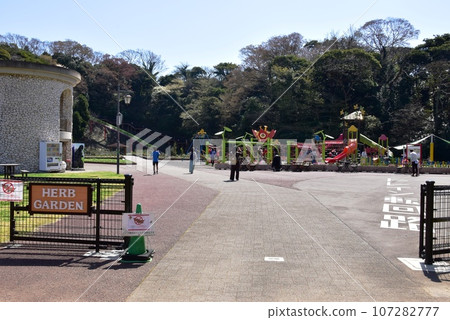 Yokosuka Kurihama Flower Country Kurihama Kids Garden playground equipment and blue sky Yokosuka Kurihama Flower Country Kurihama Kids Garden playground equipment and blue sky 107282777