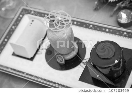 Sweet beautiful dessert cupcake lay on porcelain plate 107283469