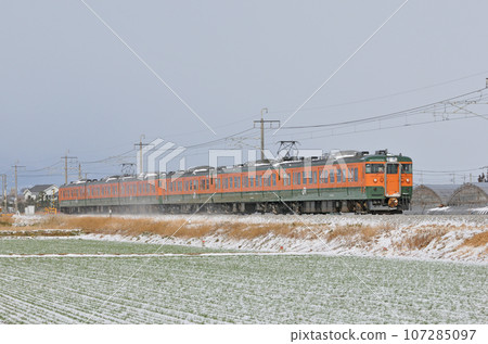兩毛線 駒形-伊勢原 JR 東日本 115 系列 T1022 編組(高崎) 兩毛線 駒形-伊勢原 JR 東日本 115 系列 T1022 編組(高崎) 107285097