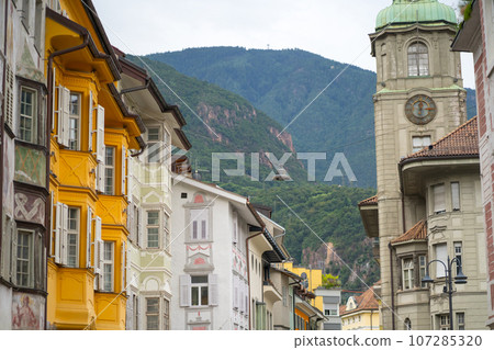 Bolzano, city in north Italy, set in a valley amid hilly vineyards, gateway to the Dolomites mountain range in the Italian Alps Bolzano, city in north Italy, set in a valley amid hilly vineyards, gateway to the Dolomites mountain range in the Italian Alps 107285320