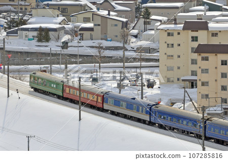 千歲線 上野新札幌 JR 北海道 DD51-1143(函館)+ JR 東日本 24 系列 Dream Space 北斗星 千歲線 上野新札幌 JR 北海道 DD51-1143(函館)+ JR 東日本 24 系列 Dream Space 北斗星 107285816