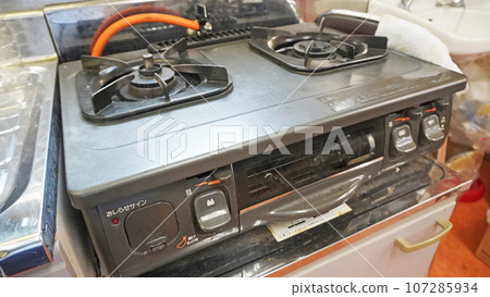 Gas stove installed in the kitchen 107285934