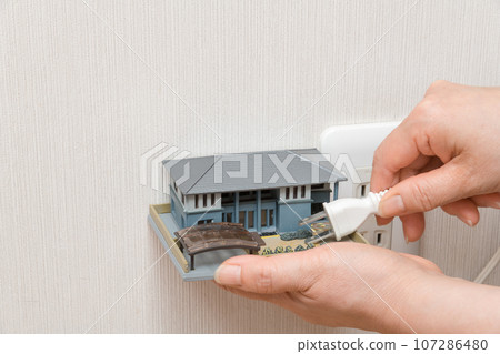 [Housewife imagining housing and electricity] 107286480
