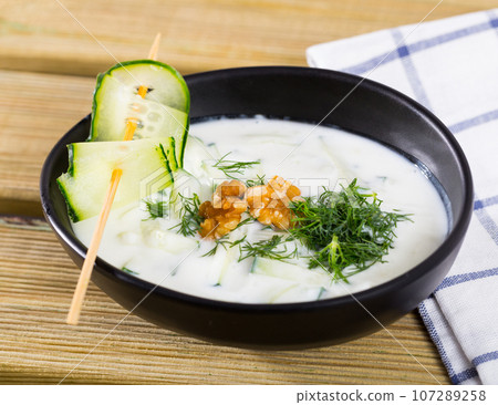 Tarator - cold soup from yoghurt and cucumbers 107289258