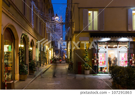 View on lanes with Christmas illumination in night Parma of Italy View on lanes with Christmas illumination in night Parma of Italy 107291863