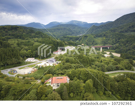 從山形縣西川町月山IC看到的月山(無人機空拍) 從山形縣西川町月山IC看到的月山(無人機空拍) 107292361