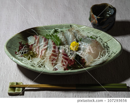 Drink sake with sea bream and flounder sashimi 107293656