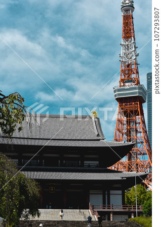 增上寺和東京塔在秋天 增上寺和東京塔在秋天 107293807